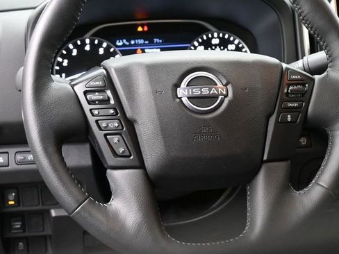 Used 2025 Nissan Frontier SV w/ SV Convenience Package image 8