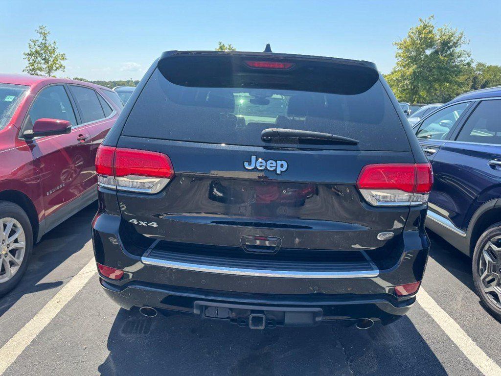 Used 2018 Jeep Grand Cherokee Overland AWD/4WD image 3