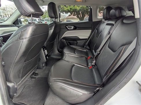 Used 2022 Jeep Compass Limited image 15
