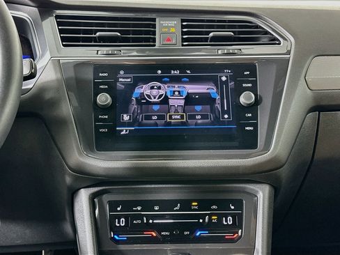 Used 2023 Volkswagen Tiguan SE FWD image 23