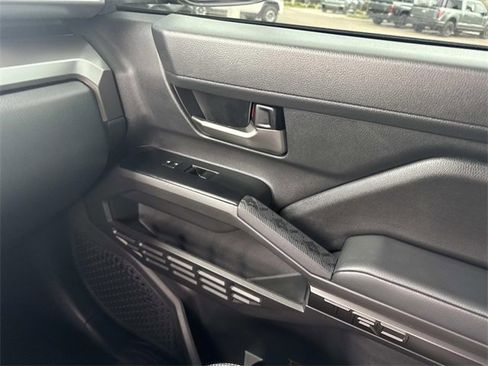 Used 2025 Toyota Tacoma TRD Off-Road image 21