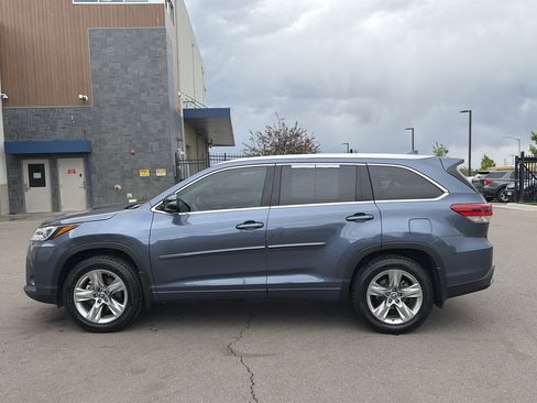 Used 2019 Toyota Highlander Limited AWD/4WD image 8