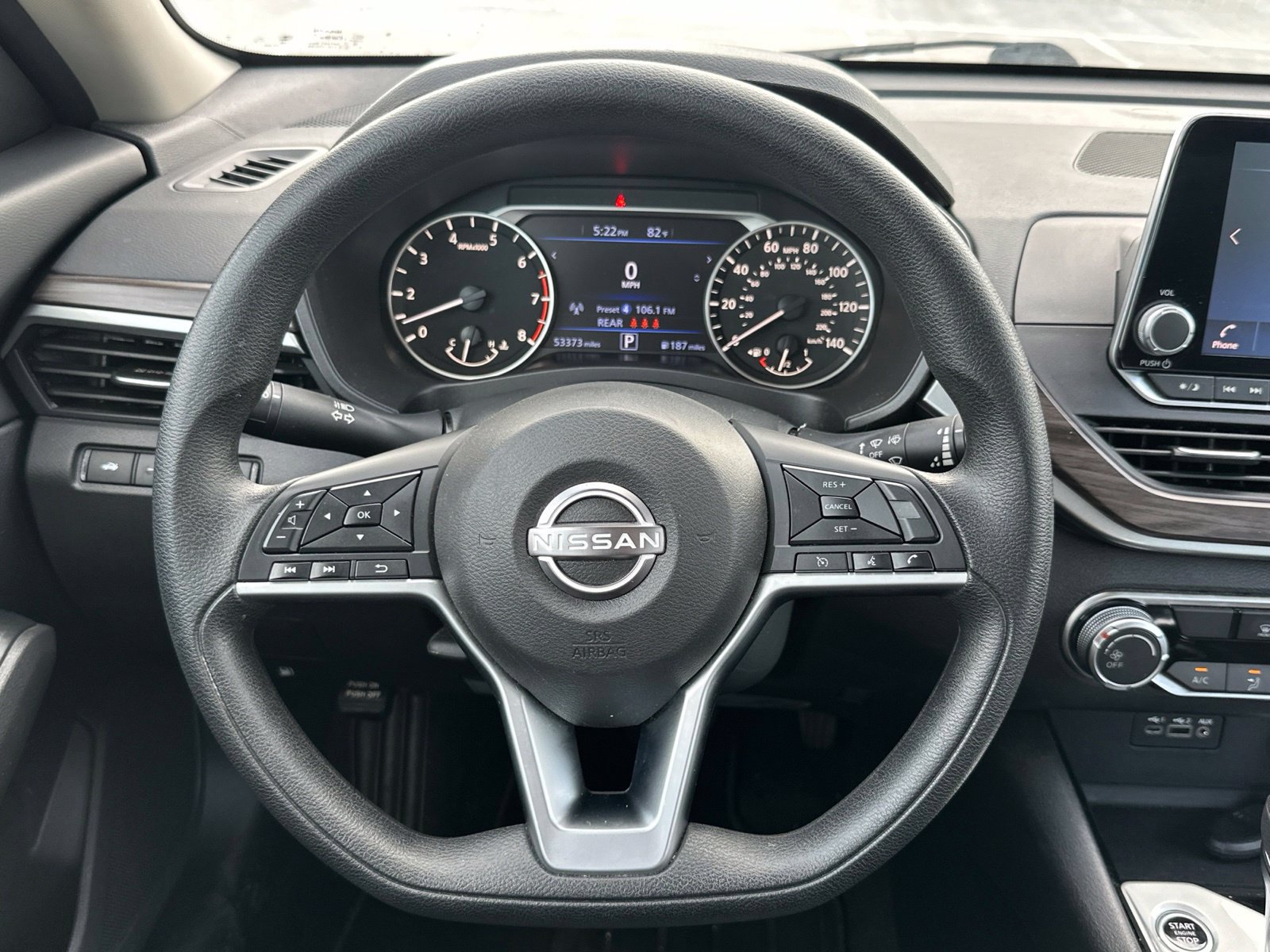Used 2024 Nissan Altima 2.5 SV FWD image 13