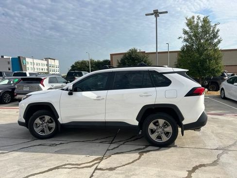 Used 2024 Toyota RAV4 XLE w/ Convenience Package FWD image 7
