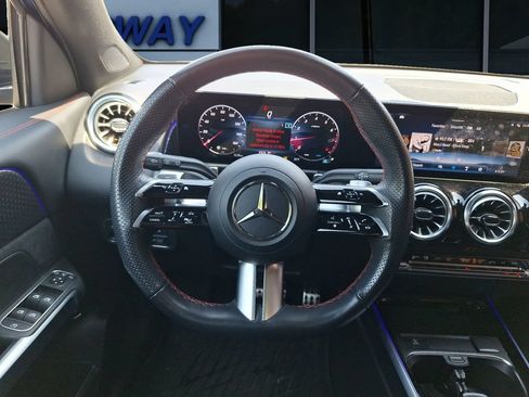 Used 2024 Mercedes-Benz GLB 250 w/ AMG Night Package image 14