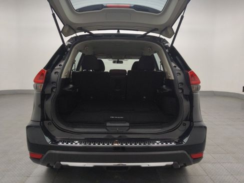 Used 2018 Nissan Rogue S image 29