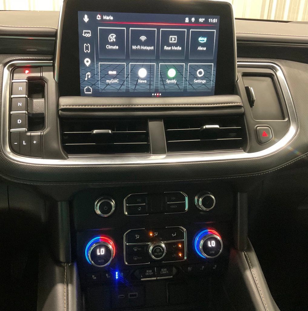 Used 2023 GMC Yukon AT4 w/ LPO, Floor Liner Package AWD/4WD image 24