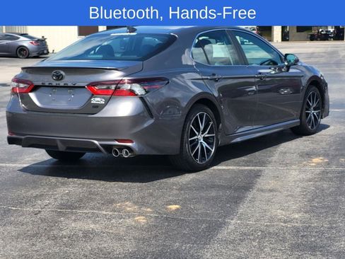 Used 2023 Toyota Camry SE image 5