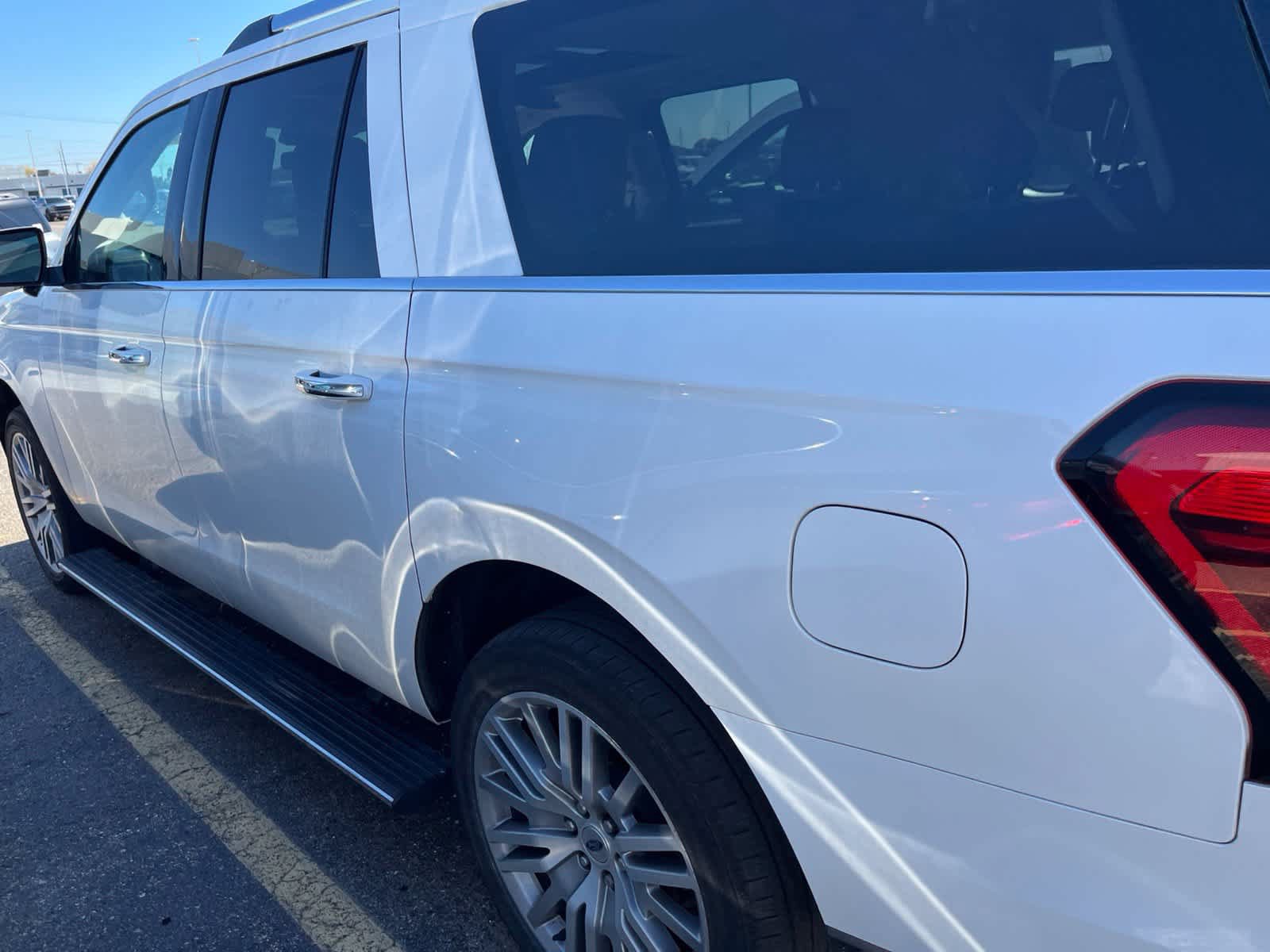 Used 2023 Ford Expedition Max Limited AWD/4WD image 11