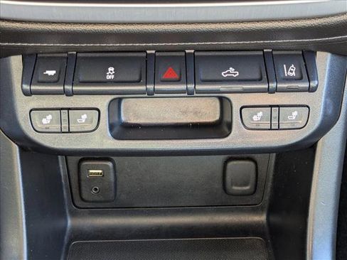 Used 2018 GMC Canyon SLT w/ Driver Alert Package image 15