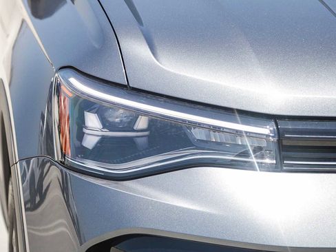 New 2025 Volkswagen Taos SE w/ Black Wheel Package FWD image 4