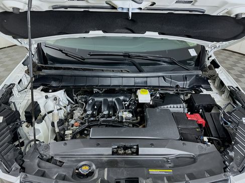 Used 2025 Nissan Pathfinder SV image 34