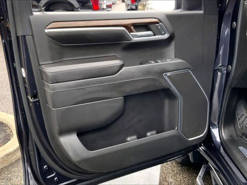 Used 2023 GMC Sierra 1500 Elevation image 21