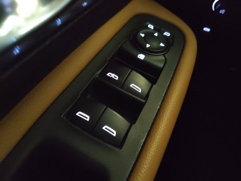 Used 2021 GMC Terrain SLT w/ Infotainment Package II FWD image 27