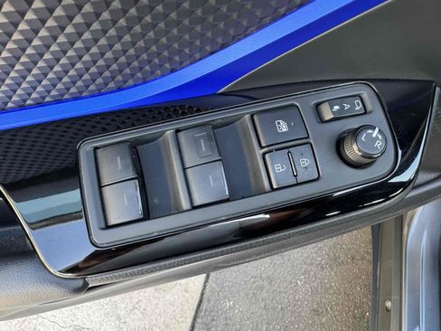 Used 2021 Toyota C-HR XLE image 34