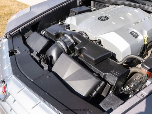 Used 2004 Cadillac XLR image 28