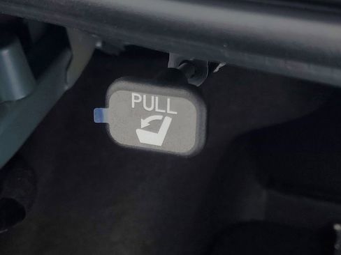 New 2026 Nissan Sentra SV image 9