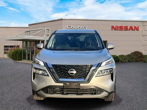 Certified 2023 Nissan Rogue SV image 2