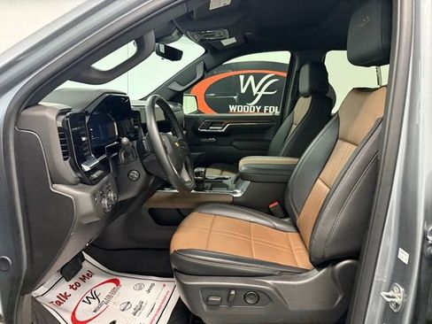 Used 2024 Chevrolet Silverado 1500 High Country w/ Technology Package image 9