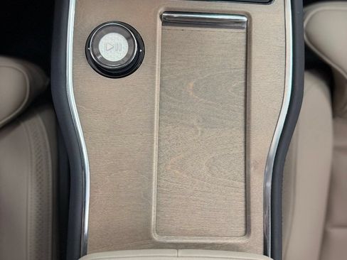 Used 2025 Volvo EX90 Plus AWD/4WD image 25