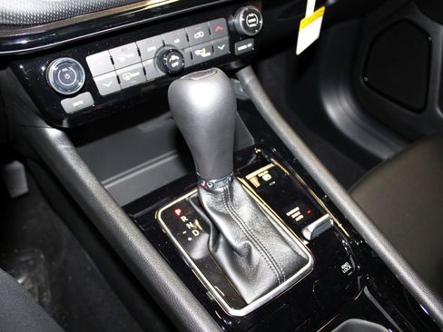 New 2026 Jeep Compass Limited image 19