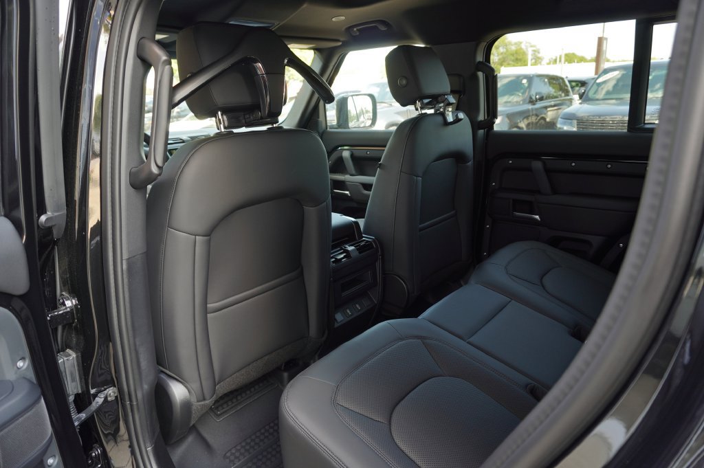 New 2026 Land Rover Defender 110 S AWD/4WD image 27