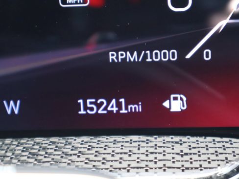Certified 2025 Cadillac Escalade ESV V AWD/4WD image 27