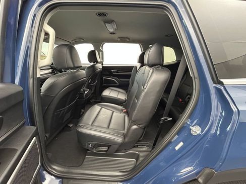 Used 2024 Kia Telluride S FWD image 35