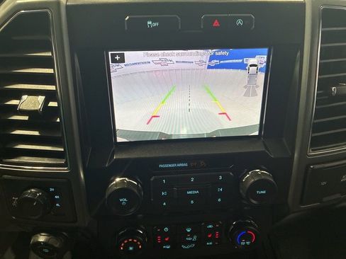 Used 2019 Ford F150 XLT w/ Equipment Group 302A Luxury AWD/4WD image 36