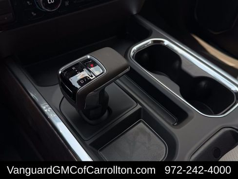 New 2026 GMC Sierra 1500 SLT AWD/4WD image 15