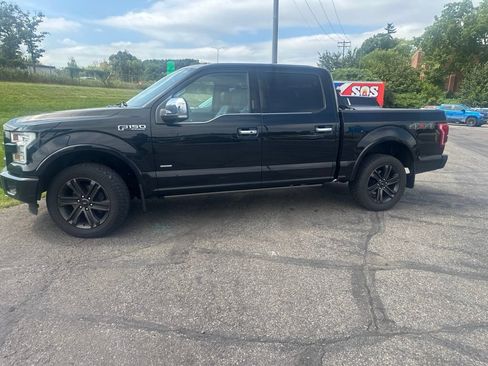 Used 2016 Ford F150 Platinum w/ Equipment Group 701A Luxury AWD/4WD image 24