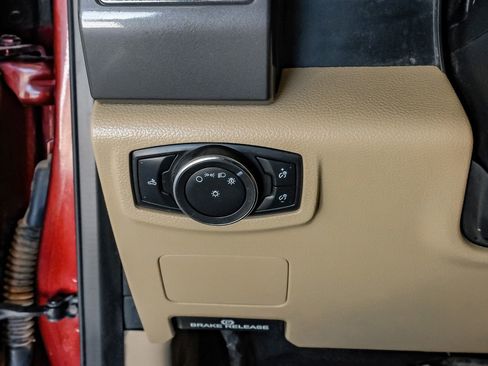 Used 2017 Ford F250 XLT AWD/4WD image 27