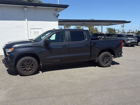 Used 2023 Chevrolet Silverado 1500 RST w/ Convenience Package II AWD/4WD image 2