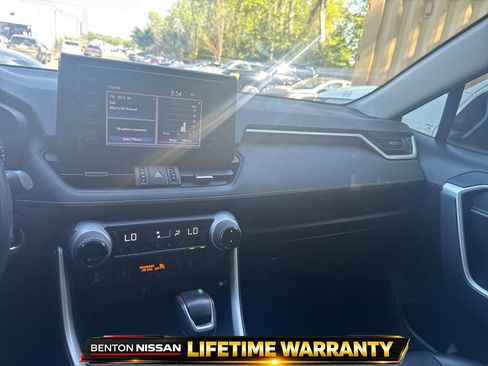 Used 2019 Toyota RAV4 XLE Premium w/ Cold Weather Package FWD image 15
