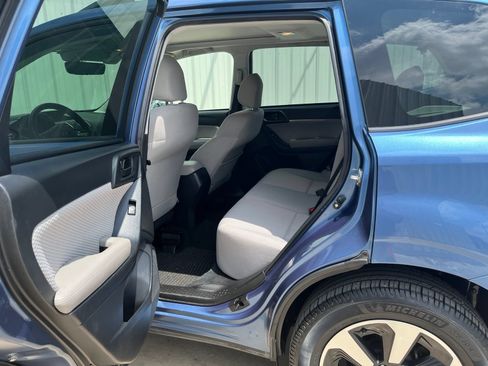 Used 2018 Subaru Forester 2.5i Premium AWD/4WD image 12