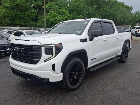 Used 2022 GMC Sierra 1500 Elevation w/ LPO, Elevation Black Package AWD/4WD image 3