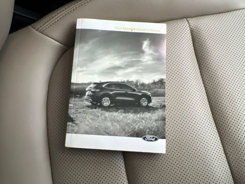 Used 2020 Ford Escape SEL AWD/4WD image 28