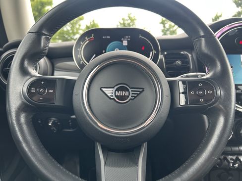 Used 2024 MINI Cooper 2-Door Hardtop FWD image 17