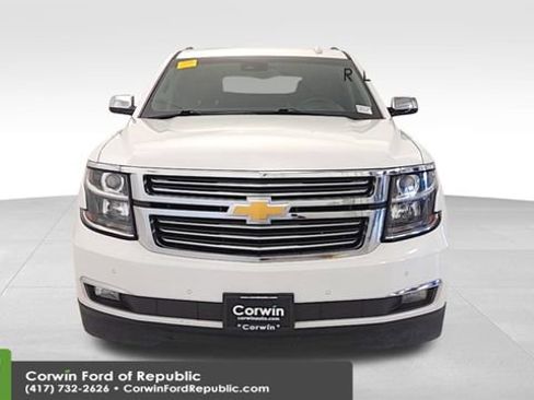 Used 2017 Chevrolet Suburban Premier image 2