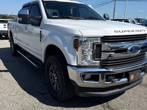Used 2019 Ford F250 XLT w/ XLT Premium Package AWD/4WD image 2