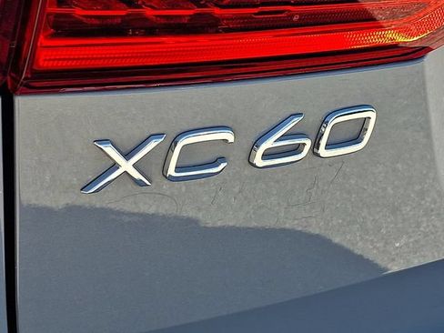 Certified 2023 Volvo XC60 B5 Plus w/ Climate Package AWD/4WD image 30