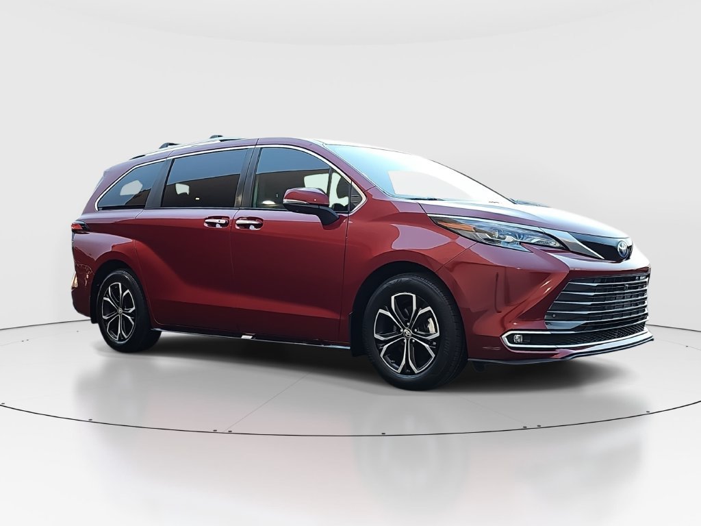Certified 2025 Toyota Sienna Platinum AWD/4WD image 3
