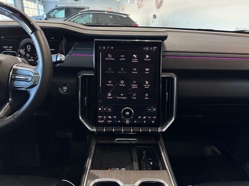 Certified 2024 GMC Acadia Denali w/ Super Cruise Package image 18