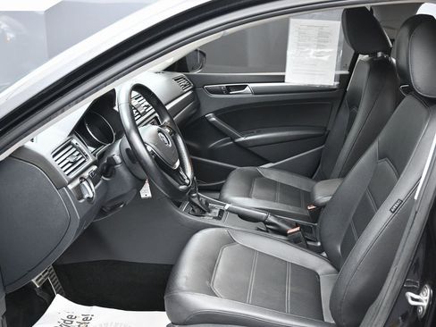 Used 2018 Volkswagen Passat 2.0T S image 16