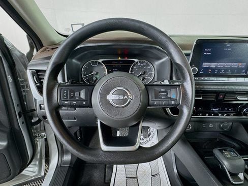 Used 2022 Nissan Rogue SV AWD/4WD image 11
