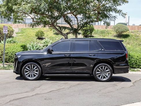 Used 2022 Cadillac Escalade Sport w/ Touring Package AWD/4WD image 2