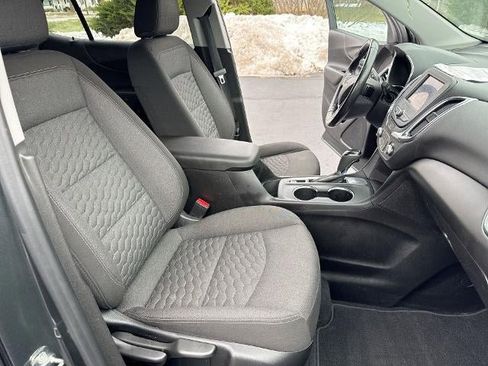 Certified 2020 Chevrolet Equinox LT w/ Driver Convenience Package image 26