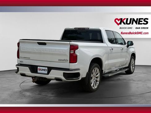 Used 2019 Chevrolet Silverado 1500 High Country w/ Technology Package AWD/4WD image 9