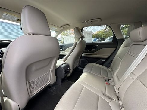 Certified 2023 Lincoln Corsair AWD w/ Equipment Group 101A image 18