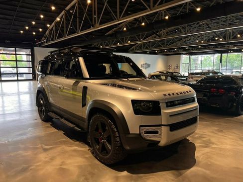Used 2020 Land Rover Defender 110 First Edition AWD/4WD image 7